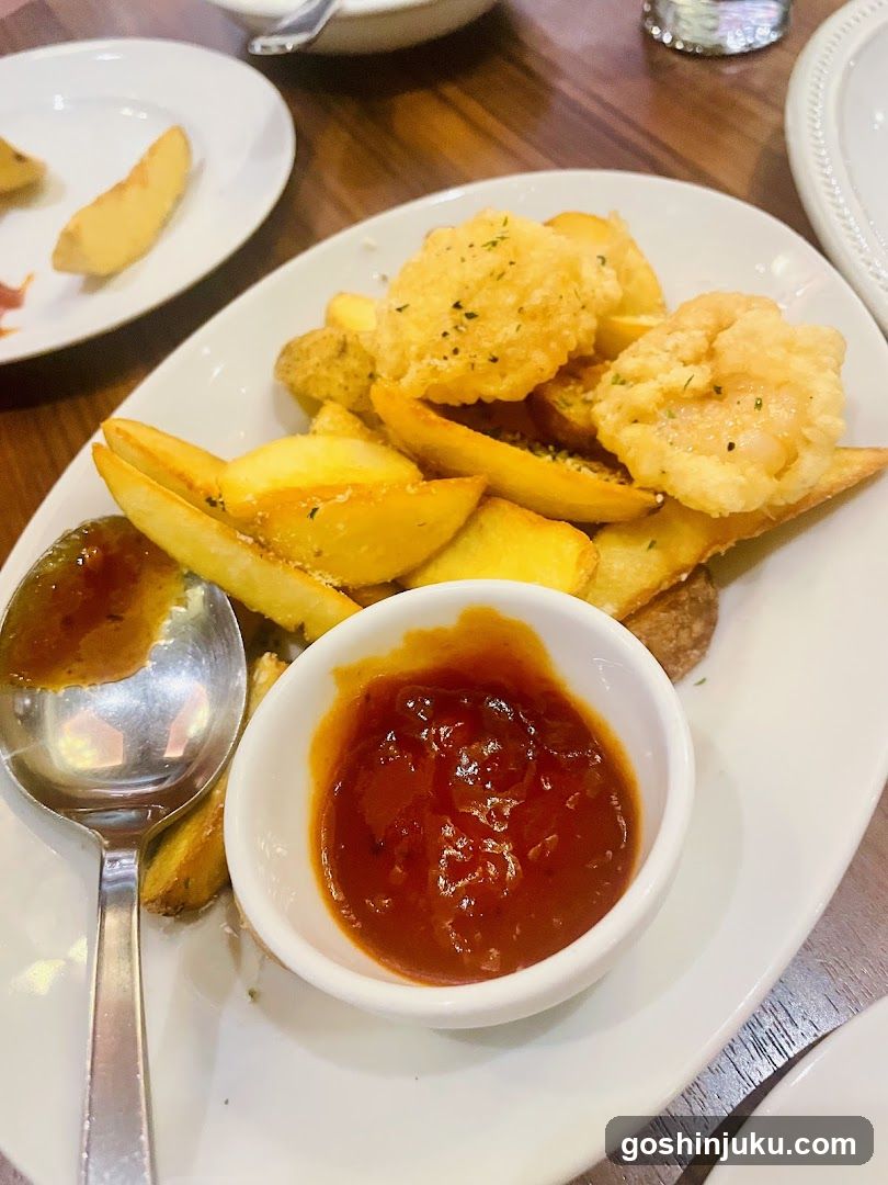 Fried Fish and Chips with Sauce