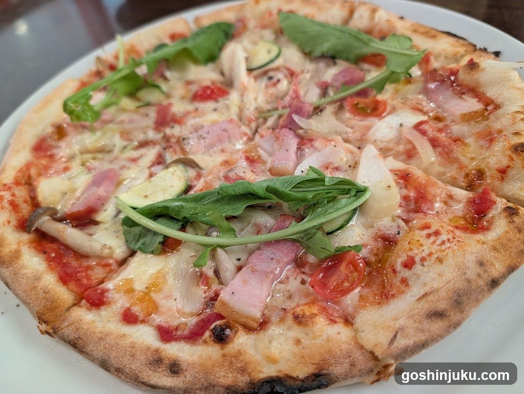 Pizza with Arugula and Ham