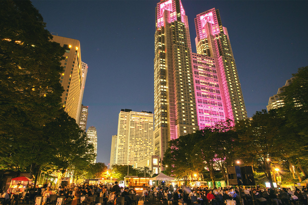 Outdoor screen at Shinjuku Central Park during Park Cinema Festival